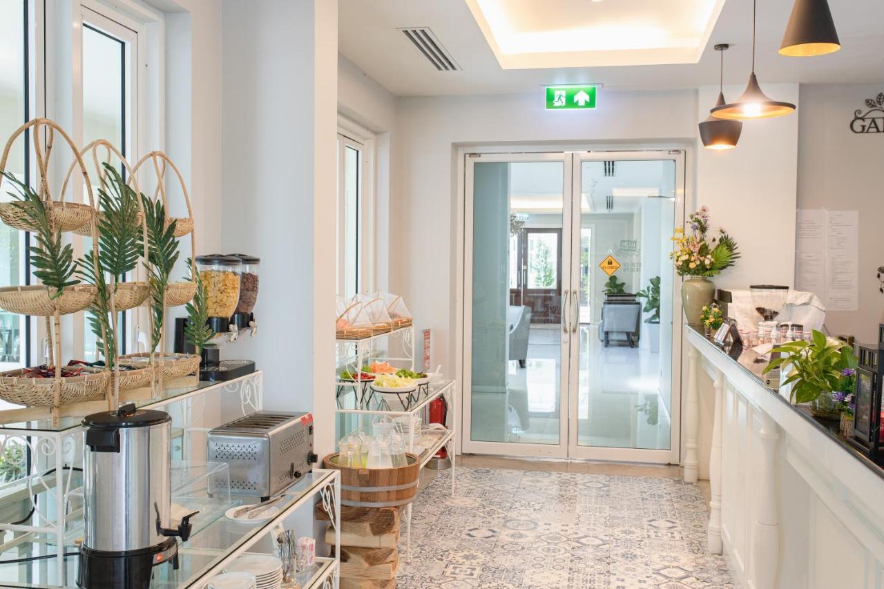 Siam Tharadol Hotel Bangkok Ngoại thất bức ảnh